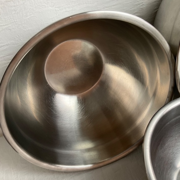 Cuisinart Set of 3 Mixing Bowls With Lids Stainless Steel (CTG-00-SMBC) - Picture 8 of 11